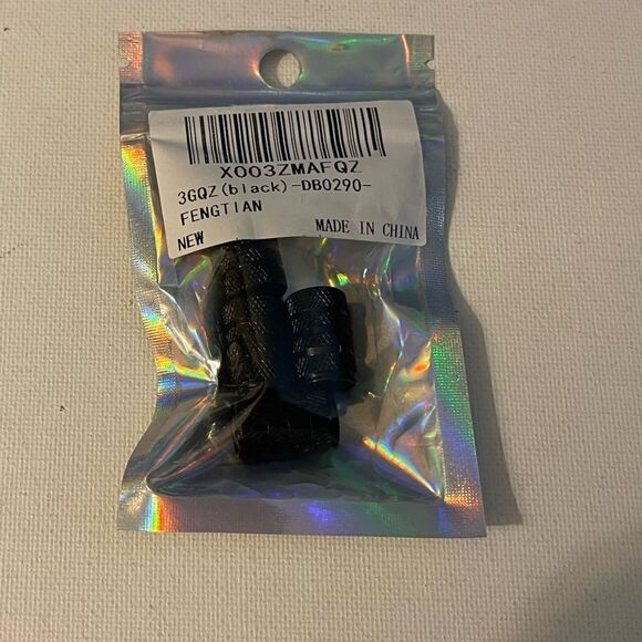 Toyota Logo valve Stem caps in black set of 4 NWT - Picture 4 of 4